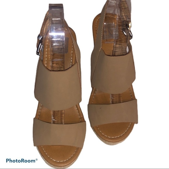 Dolce Vita Tan Espadrille Sandals. Size 8 - Picture 2 of 6